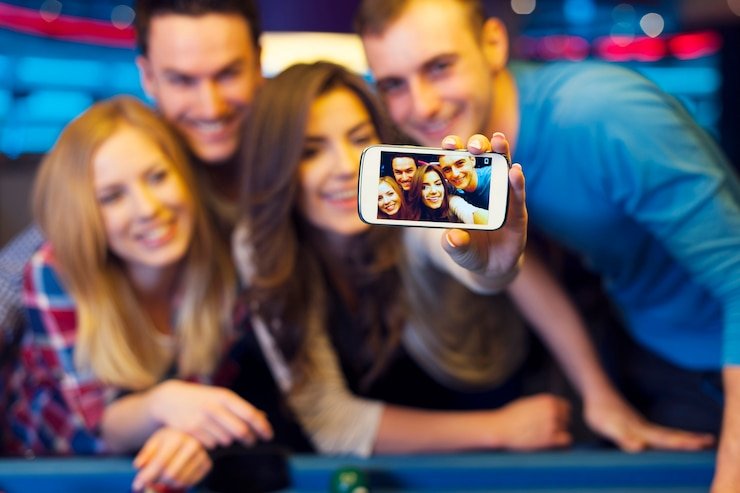 kuda189 login mobile app home screen showing live sportsbook markets and live casino tables